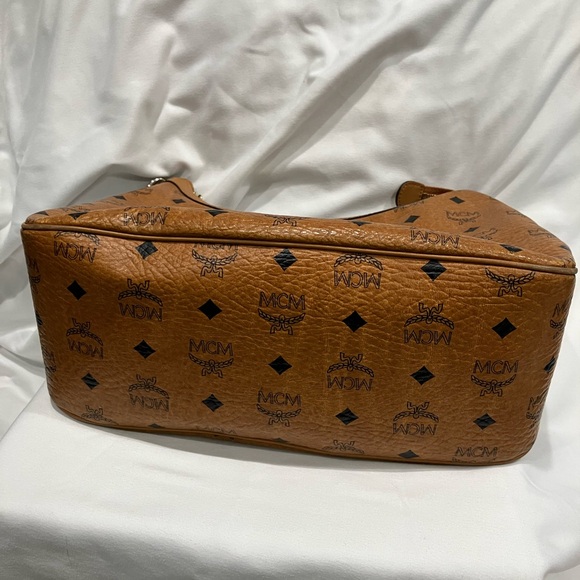 MCM Shoulder/ Crossbody - Picture 5 of 13